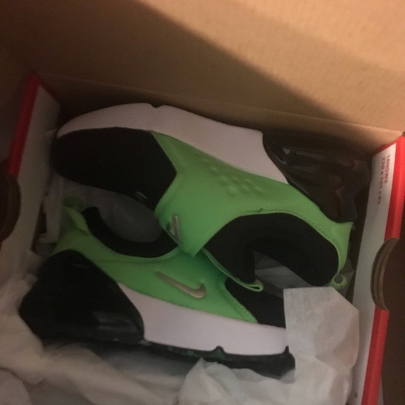 Size 12 in kids, they are brand new I bout the wrong size. - Picture 1 of 2